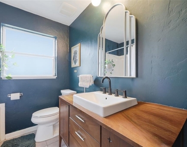 712 Malone Drive - Photo Thumbnail 14