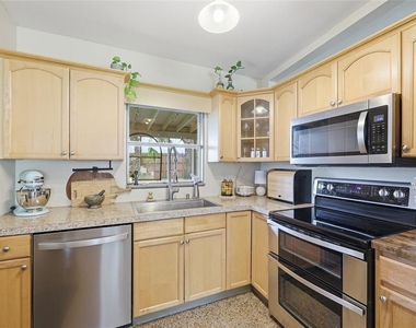 712 Malone Drive - Photo Thumbnail 13