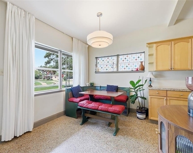 712 Malone Drive - Photo Thumbnail 10