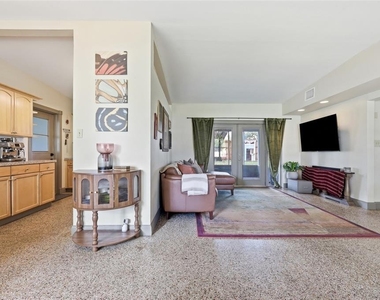 712 Malone Drive - Photo Thumbnail 5
