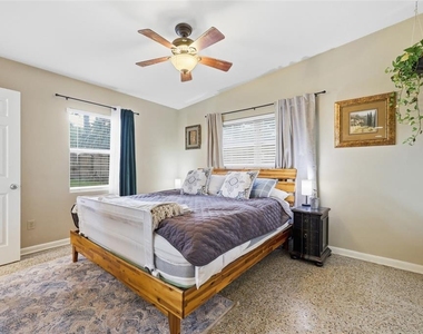 712 Malone Drive - Photo Thumbnail 17