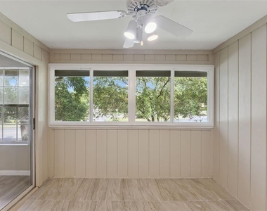 683 Post Oak Circle - Photo Thumbnail 9