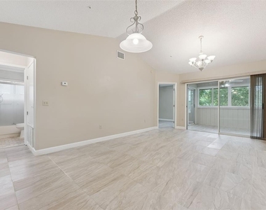 683 Post Oak Circle - Photo Thumbnail 5