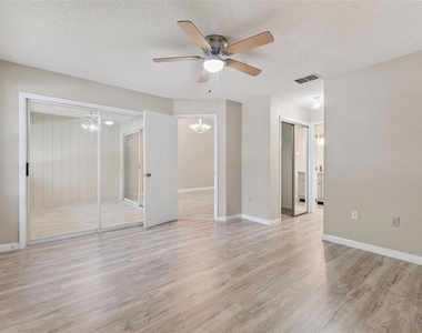 683 Post Oak Circle - Photo Thumbnail 24