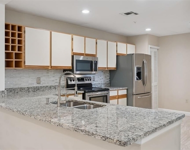 683 Post Oak Circle - Photo Thumbnail 14