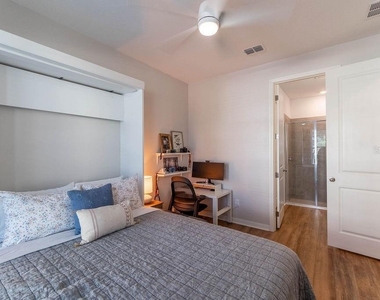 12941 Gabor Avenue - Photo Thumbnail 4