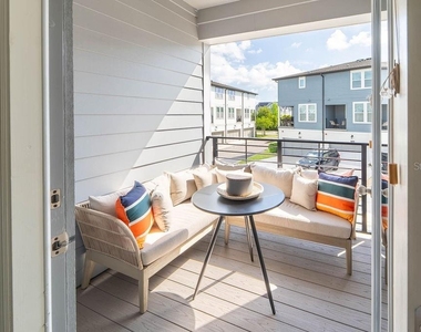 12941 Gabor Avenue - Photo Thumbnail 21