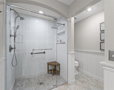 322 E Central Boulevard - Photo Thumbnail 33