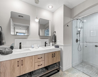 322 E Central Boulevard - Photo Thumbnail 32