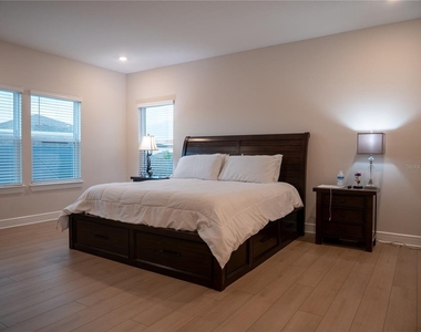 6518 Winding Path Way - Photo Thumbnail 9