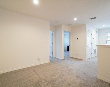 156 Glass Onion Drive - Photo Thumbnail 8