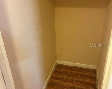 501 Sw 75th Street - Photo Thumbnail 6