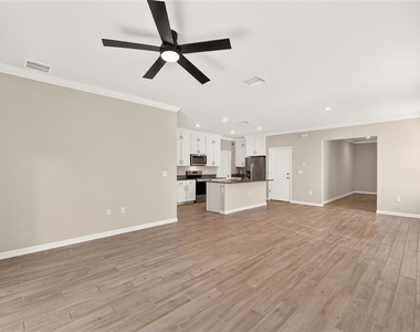 13633 Nw 14th Place - Photo Thumbnail 13