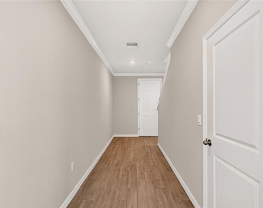 13633 Nw 14th Place - Photo Thumbnail 7