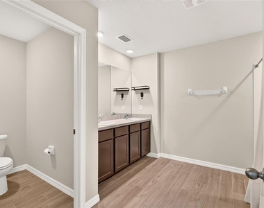 13633 Nw 14th Place - Photo Thumbnail 35