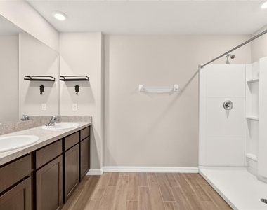 13633 Nw 14th Place - Photo Thumbnail 37
