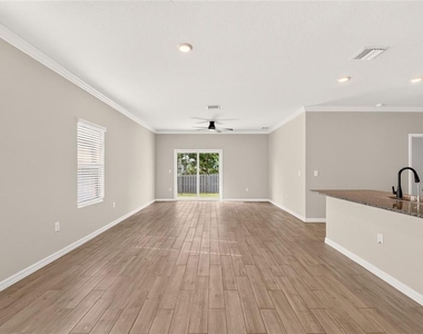 13633 Nw 14th Place - Photo Thumbnail 9