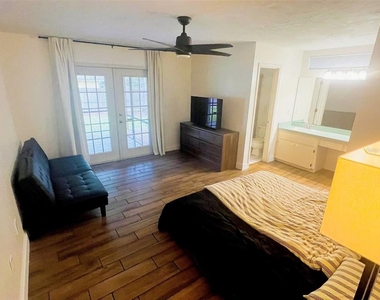 4617 Nw 21st Street - Photo Thumbnail 14