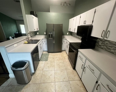 4617 Nw 21st Street - Photo Thumbnail 11