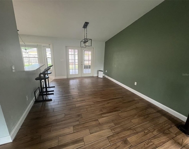 4617 Nw 21st Street - Photo Thumbnail 8