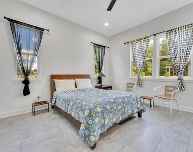 10468 Sw 32nd Avenue - Photo Thumbnail 31