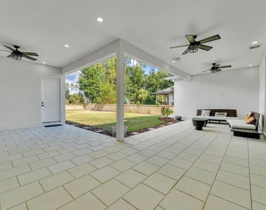 10468 Sw 32nd Avenue - Photo Thumbnail 5