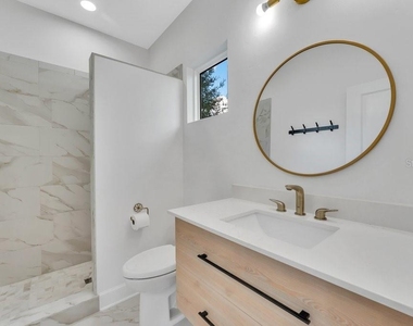10468 Sw 32nd Avenue - Photo Thumbnail 24