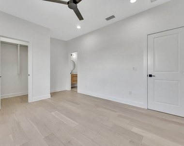 10468 Sw 32nd Avenue - Photo Thumbnail 22