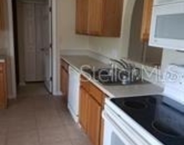 1210 Jayhil Drive - Photo Thumbnail 2