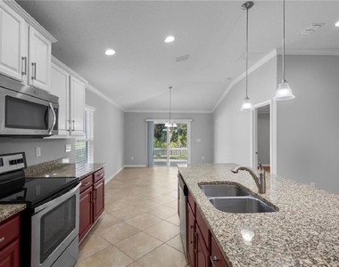 39 Auberry Drive - Photo Thumbnail 6