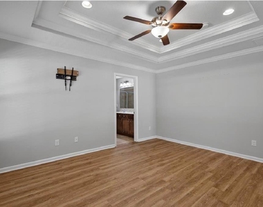 39 Auberry Drive - Photo Thumbnail 12