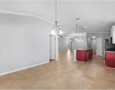 39 Auberry Drive - Photo Thumbnail 5