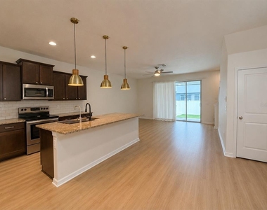 8653 Palmer Park Circle - Photo Thumbnail 3