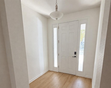 8653 Palmer Park Circle - Photo Thumbnail 1