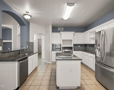 695 Paseo Del Mar Drive - Photo Thumbnail 35