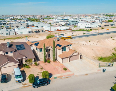 695 Paseo Del Mar Drive - Photo Thumbnail 18