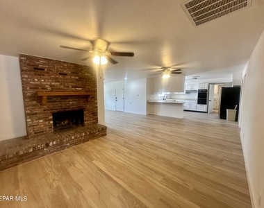 4128 Perth Drive - Photo Thumbnail 6