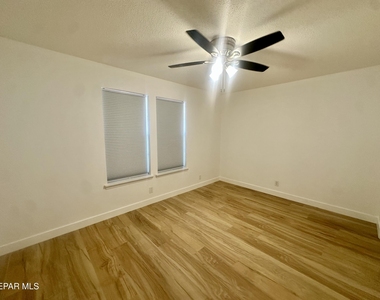 4128 Perth Drive - Photo Thumbnail 11