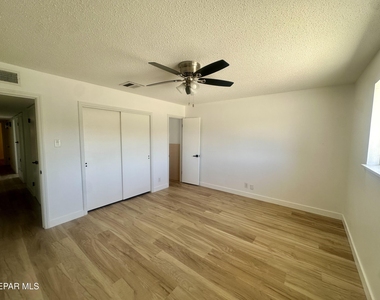 4128 Perth Drive - Photo Thumbnail 18