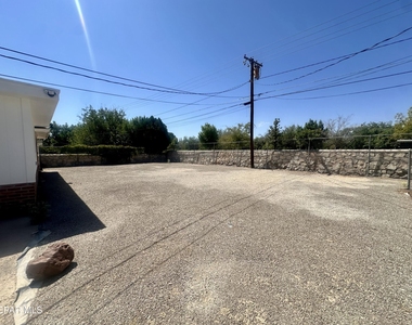 4128 Perth Drive - Photo Thumbnail 20