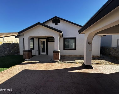 2405 Sparrow Point Street - Photo Thumbnail 17