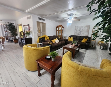 9008 Turrentine Drive - Photo Thumbnail 4