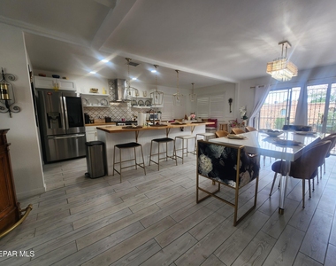 9008 Turrentine Drive - Photo Thumbnail 17