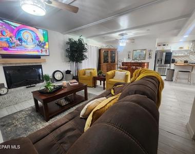 9008 Turrentine Drive - Photo Thumbnail 3
