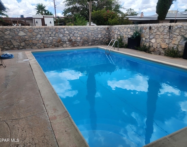 9008 Turrentine Drive - Photo Thumbnail 26