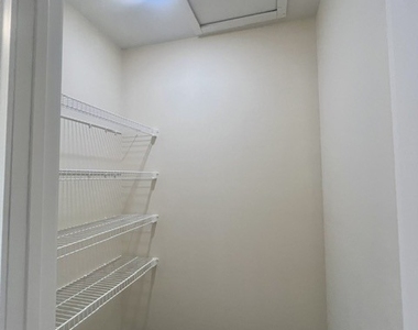 205 Zion Street - Photo Thumbnail 4
