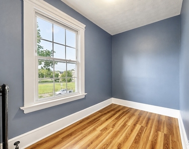 21 Parmalee Avenue - Photo Thumbnail 10