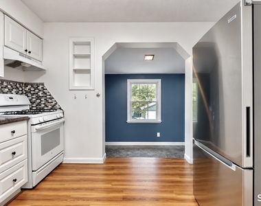 21 Parmalee Avenue - Photo Thumbnail 2