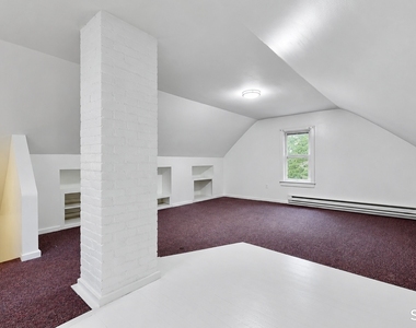 21 Parmalee Avenue - Photo Thumbnail 11