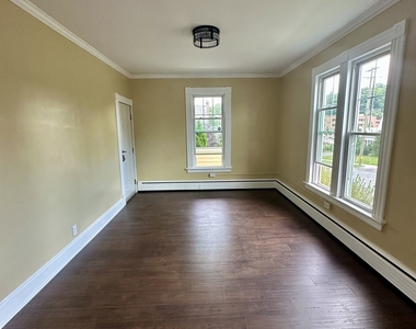 134 Queen Street - Photo Thumbnail 8